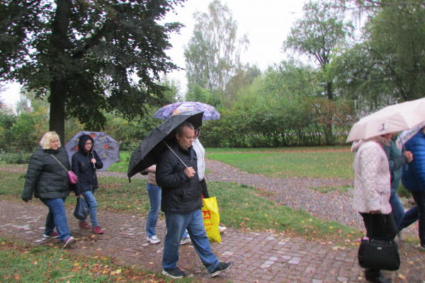 img-0158C0835B10-CFE1-3A96-6550-93F0F6326A7D.jpg